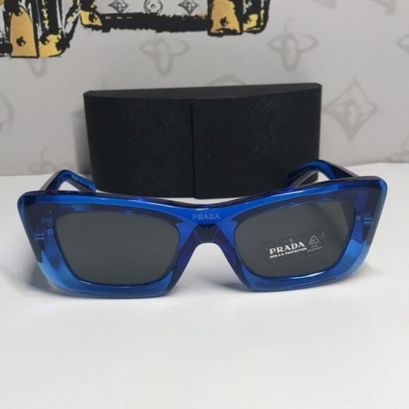 New Authentic Prada PR13Z Sunglasses – Blue Frame / Grey Lenses, Square Shape - Picture 9 of 14